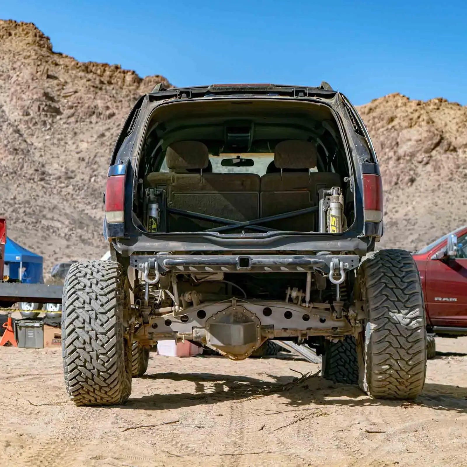 Loaded Rear Overlay Bumper -Hitch, Dimple Die Step, and D-ring Mounts For Jeep TJ/LJ/YJ